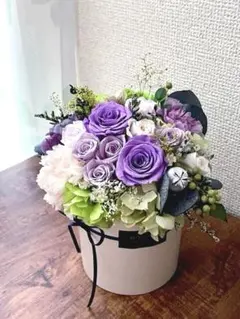 【みんみん】＊*..ラベンダー色のお花を添えて..＊.ケース付お花の贈り物 みんみん様専用】＊*..ラベンダー色のお花を添えて..＊.ケース付お花の
