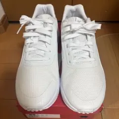 新品　PUMA スニーカー　28㎝　メンズ　学生　通学