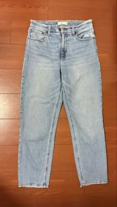Abercrombie & Fitch The Mom High Riseのサムネイル