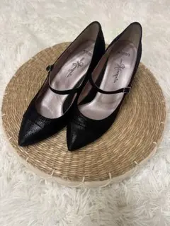 ◆銀座かねまつ◆ポインテッドトゥアンクルストラップパンプス　黒