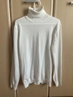 SHEIN タートルネック ニット ホワイト Mサイズのサムネイル