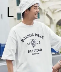 ☆新品☆アニマルグラフィック刺繍 クルーネック半袖Tシャツ　ユニセックス　L