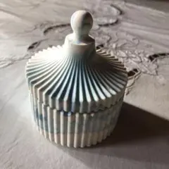 【訳あり】ジェスモナイト　青と白のマーブル小物入れ