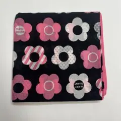 MARY QUANT 花柄ハンカチ 黒/ピンク/白