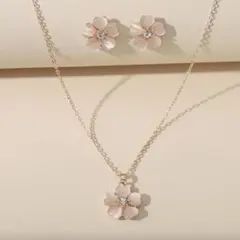 新品【ネックレス　ピアス　セット】アクセサリーセット　かわいい　韓国　ギフト