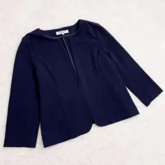 ナチュラルビューティーベーシック　ノーカラージャケット　ネイビー