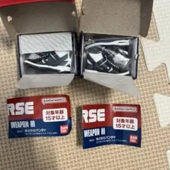 CONVERSE カプセルトイ 2足セット ブラック／ホワイト