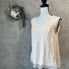 【ジーユー】ベージュ M ノースリーブ Tシャツ Vネック　裾レース　フレア