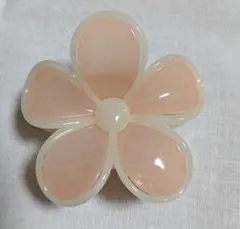 花型ピンクヘアクリップ