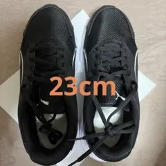 PUMA スニーカー ブラック×ホワイト　23cmのサムネイル
