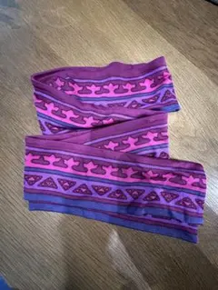 幾何学模様 ピンク スカーフ