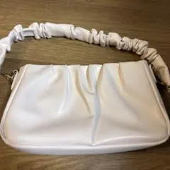 ホワイト プリーツデザイン ショルダーバッグ