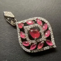 ルビーカラーパヴェ ペンダントトップ