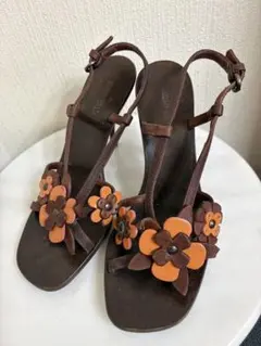 MIU MIU ローズプリント ストラップサンダル レッド ホワイト 37