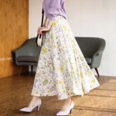 美品【GRL】グレイル　花柄フレアロング丈スカート　ウエストゴム　白　M