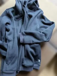 adidas ネイビー フルジップパーカー