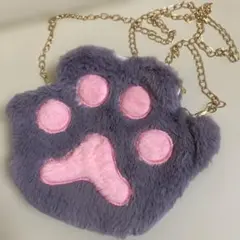 猫の肉球ポシェット　ファー　ネコ　グレーチェーン付き　ふわふわショルダーバッグ