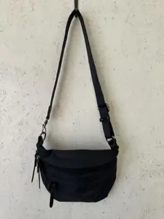 【慈雨/ジウ】SL6 美品 センソユニコ ボディバッグ ウエストポーチ ブラック
