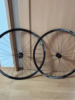 DT Swiss R460db完組ホイール 未走行品 DT SWISS R460db ディスク用 ホイールセット 新品タイヤ付き 未