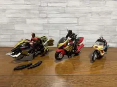 希少品 仮面ライダークウガ トライゴウラム、ライジングビートゴウラム