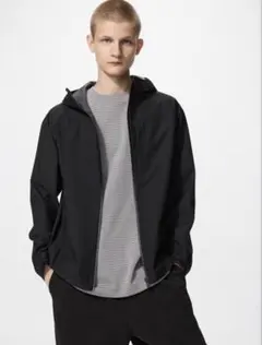 【美品】UNIQLO ブロックテックパーカ 3Dカット オリーブ Lのサムネイル
