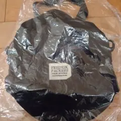 新品　FREDRIK PACKERS ショルダーバッグ(小) ブラック　巾着