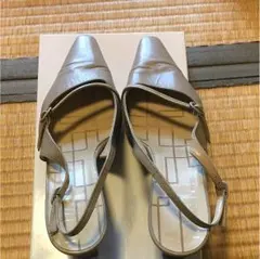 INDIVIのサンダルのサムネイル