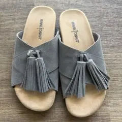 MINNETONKA スエード タッセル サンダル グレーのサムネイル