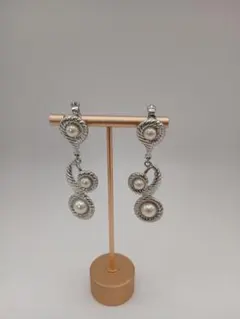 Item thumbnail for item 2dcbf4cf-098f-4cbd-9be3-7f72b4bf46c7