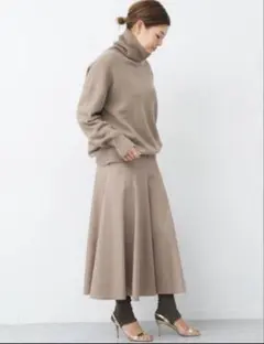 【極美品】ドゥーズイエムクラスミドルゲージタートルニット セーター