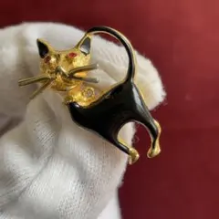【27】黒猫エナメルブローチ　ヴィンテージ　レトロ感