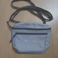 Champion グレー ショルダーバッグ