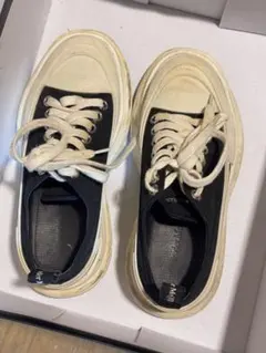 Item thumbnail for item 151f19c4-77a0-4441-8211-dc2cd59cbde4