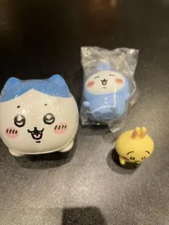 ちいかわ　ハチワレグッズ2種とうさぎフィギュア