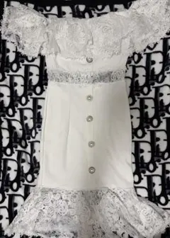 ホワイトレースオフショルダードレス