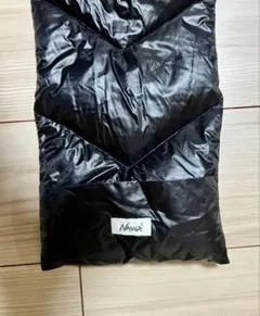 【ナンガ】　ポータブルライトダウンマフラー