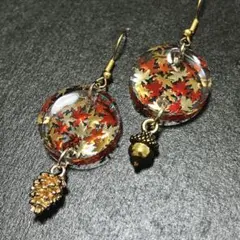 紅葉と松ぼっくり＆どんぐりの秋ピアス‪ꕤ︎︎イヤリングꕤ︎︎まつぼっくり 楓 もみじ