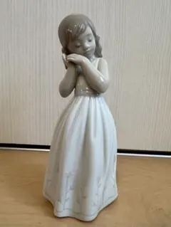 LLADRO リヤドロ 我が家のプリンセス 6973 陶器人形 元箱付きのサムネイル