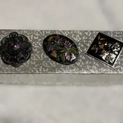 ヴィンテージ風 花模様 ブローチ