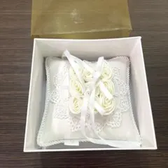 ホワイト リングピロー レースとローズ装飾