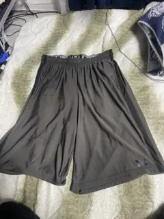 Under Armour MD ショートパンツ ダークグレー