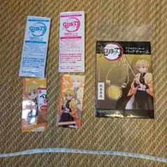 匿名配送　鬼滅の刃　我妻善逸　新品未開封　アクセサリーキットバックチャームなど