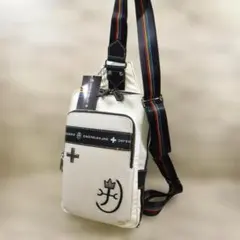 カステルバジャック 定価2万2000円 白 ワンショルダーバッグ ボディバッグ