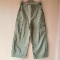 【GU】カーゴパンツ カーキ サイドポケット付き　ワイルドレッグ　股下67