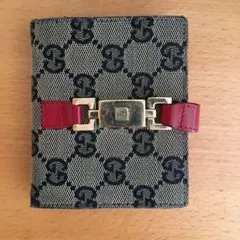 GUCCI 折りたたみ財布（値下げ中！）