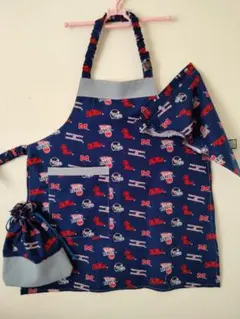 ハンドメイド　120〜140キッズエプロン 巾着袋と三角巾の3点セット