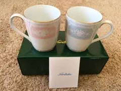 ノリタケ　ペアマグカップ　レースウッドゴールド　ブルー　ピンク