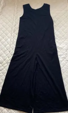 サロペットパンツ