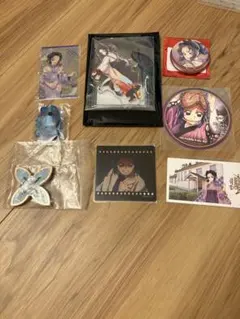 鬼滅の刃　胡蝶しのぶ　午年アクスタ/缶バッジ/コースター/キーホルダー/カード