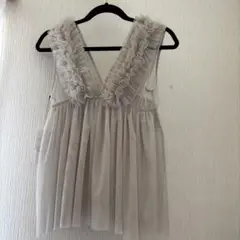 coca★タグ付き新品チュールVネックトップス グレー